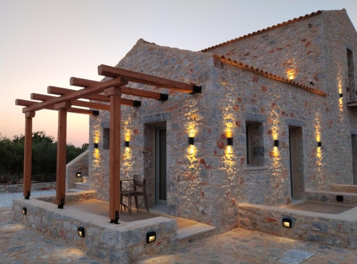 Terra Di Pietra Exclusive Suites & Apartments Areópoli Eksteriør bilde