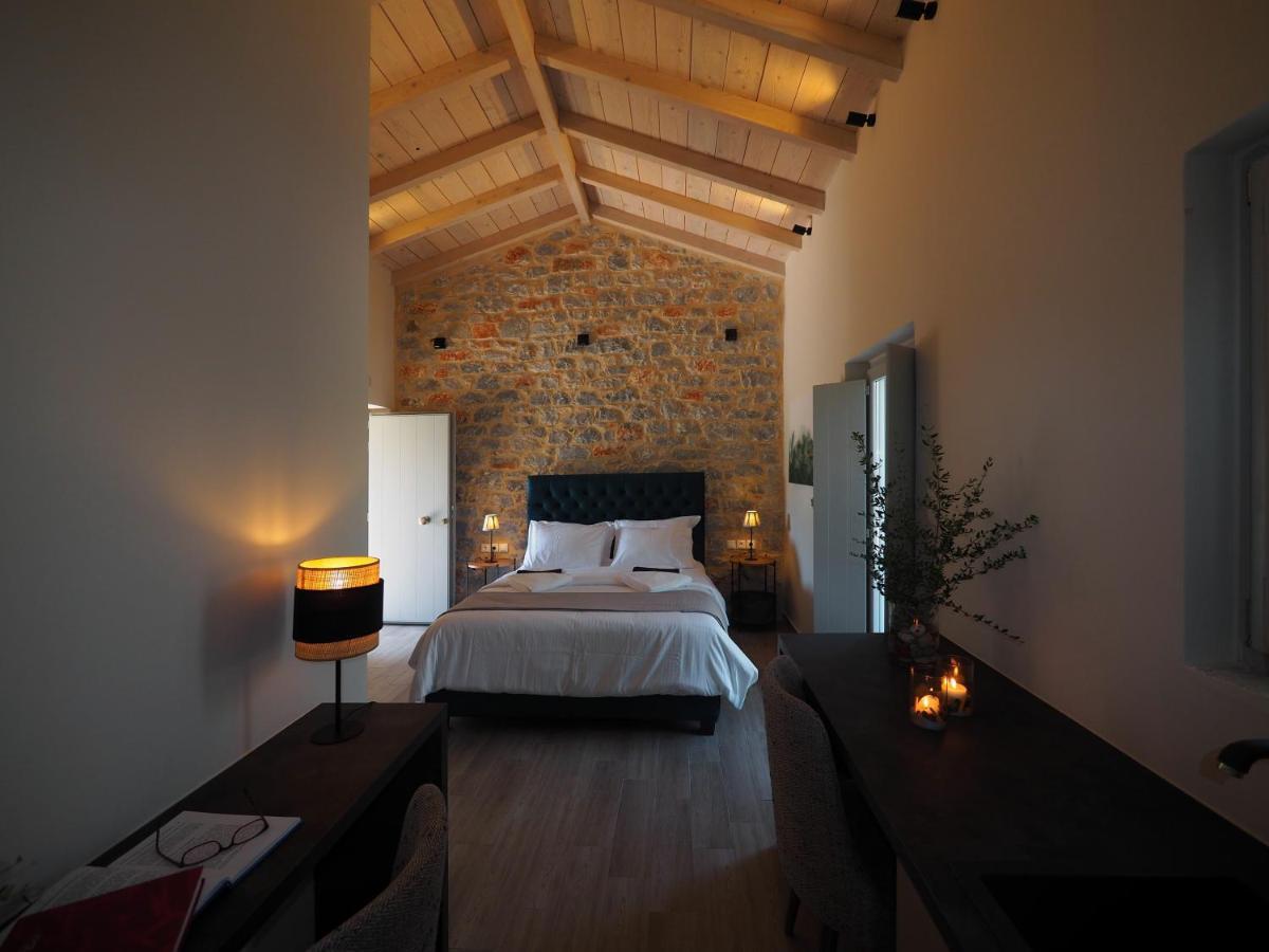 Terra Di Pietra Exclusive Suites & Apartments Areópoli Eksteriør bilde