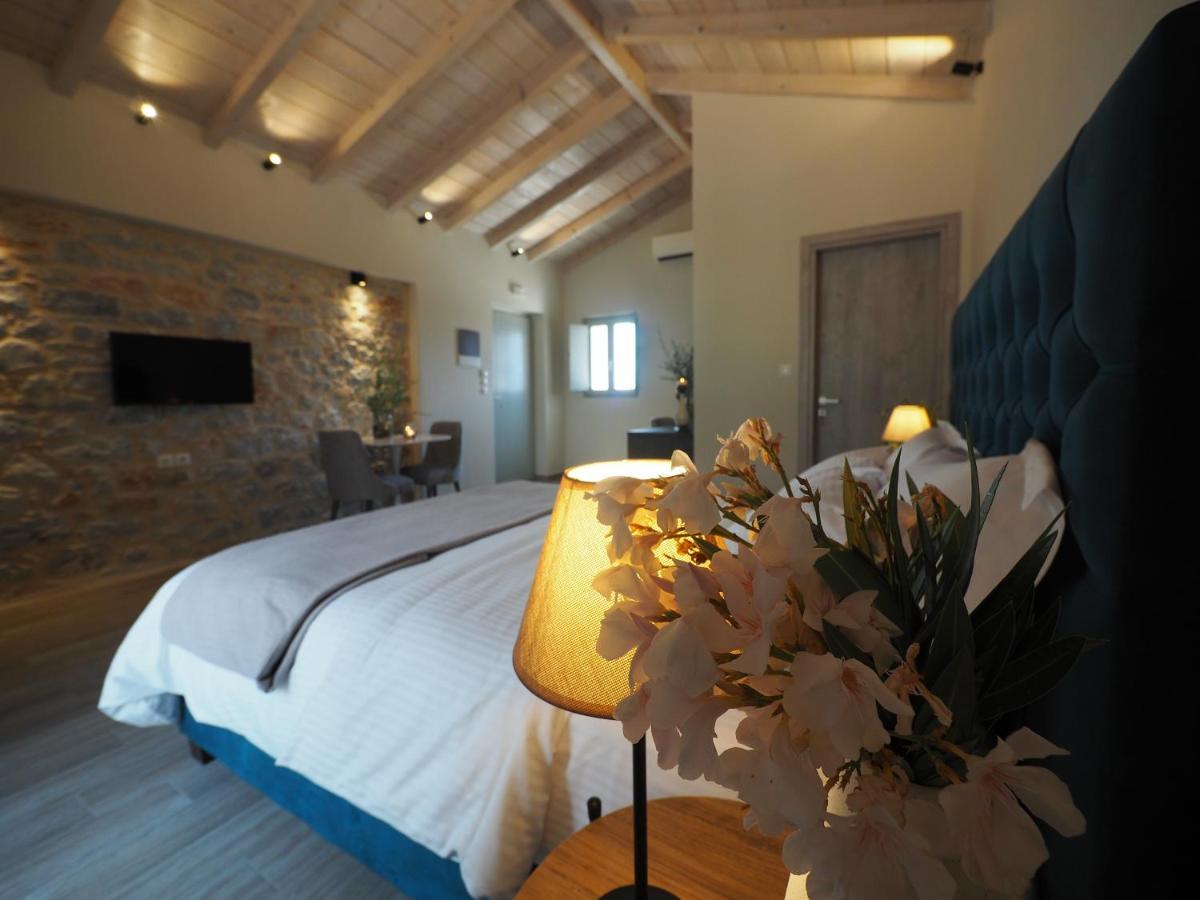 Terra Di Pietra Exclusive Suites & Apartments Areópoli Eksteriør bilde