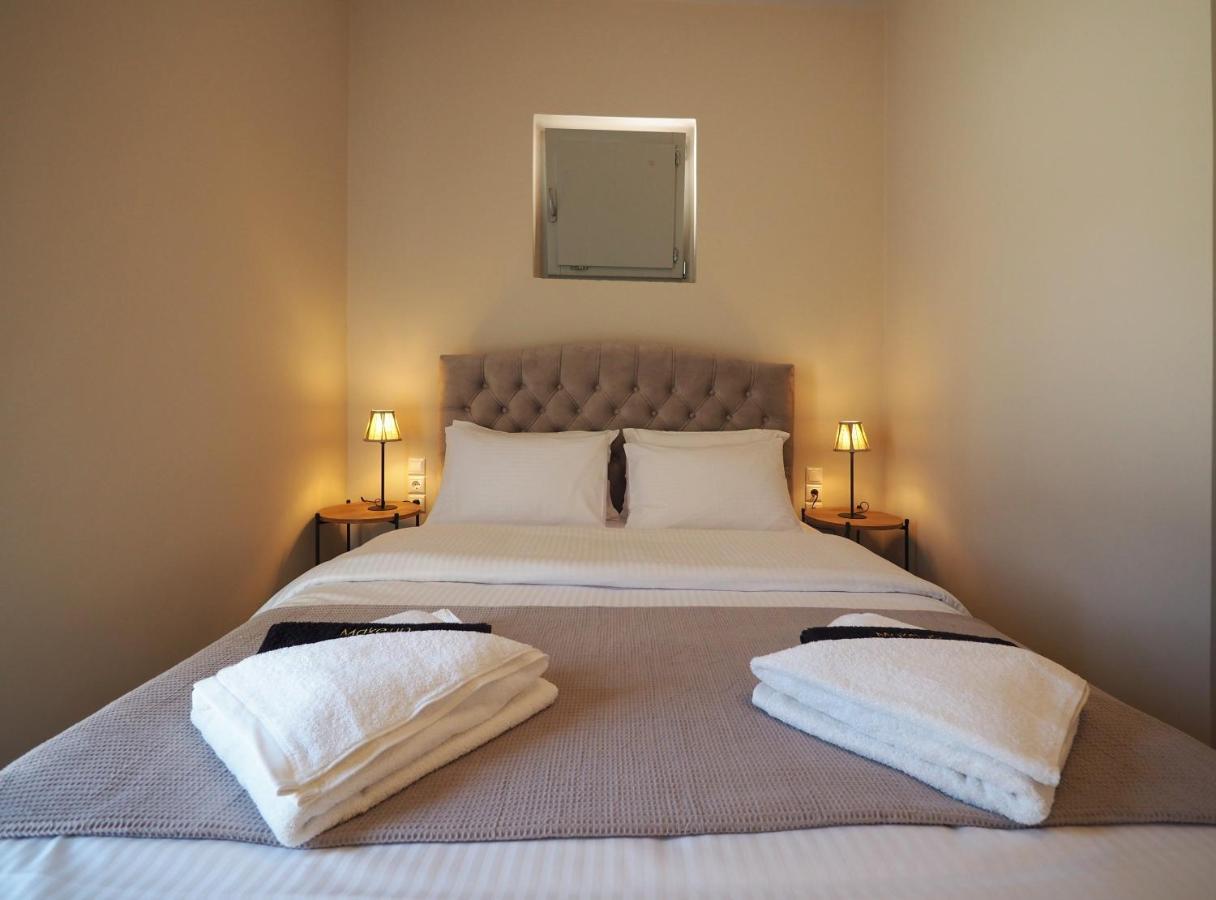 Terra Di Pietra Exclusive Suites & Apartments Areópoli Eksteriør bilde