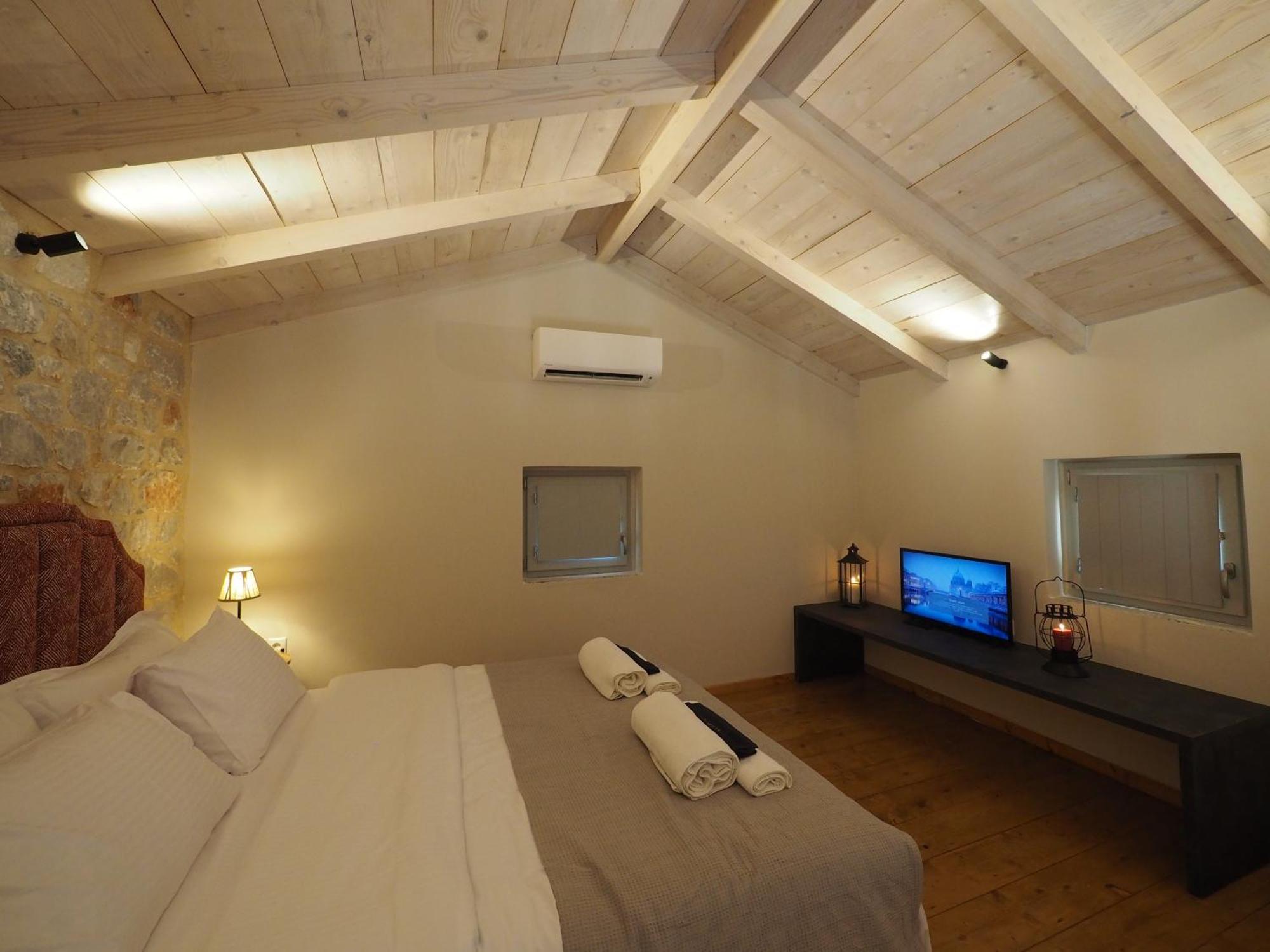 Terra Di Pietra Exclusive Suites & Apartments Areópoli Eksteriør bilde