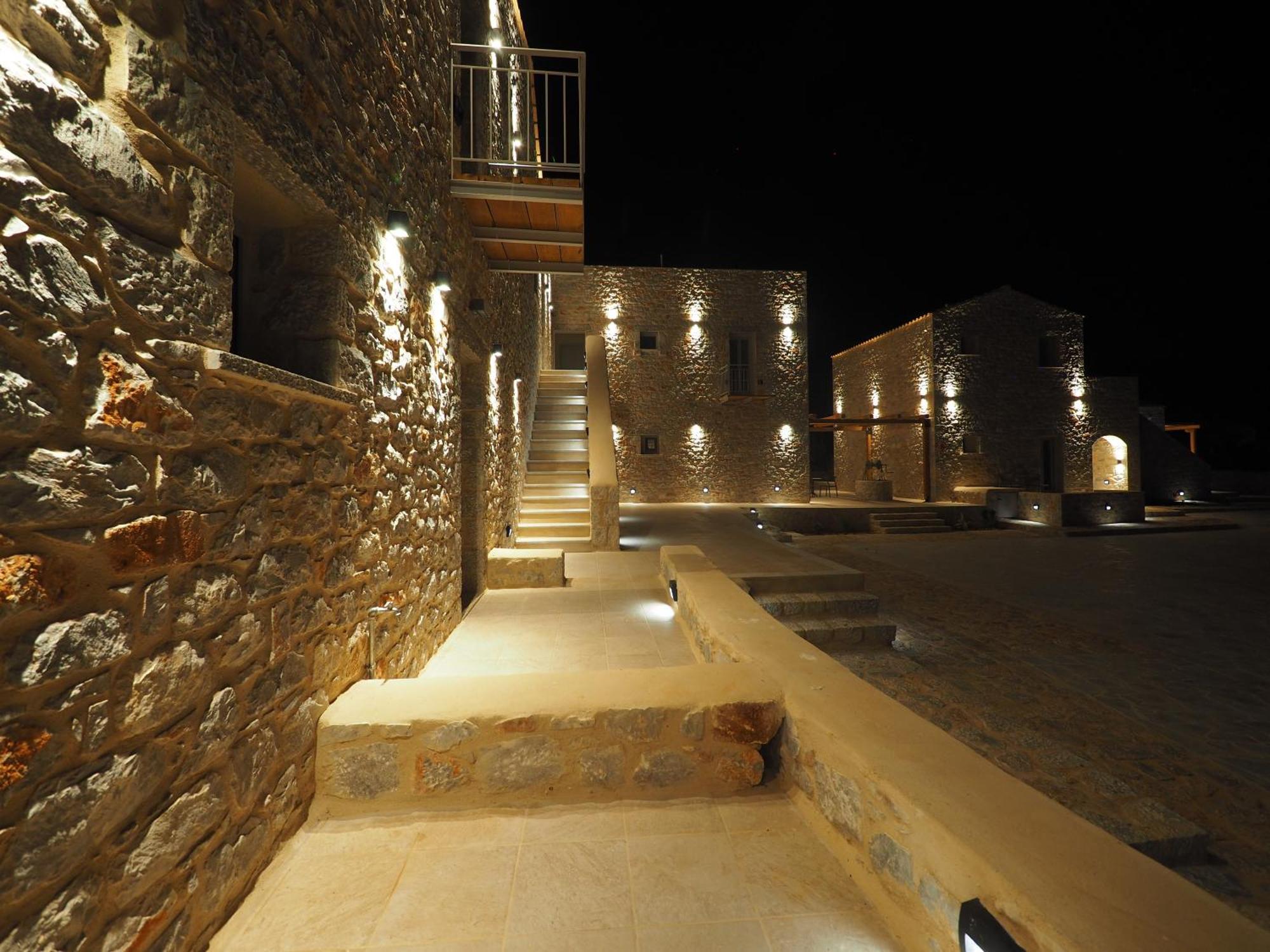 Terra Di Pietra Exclusive Suites & Apartments Areópoli Eksteriør bilde