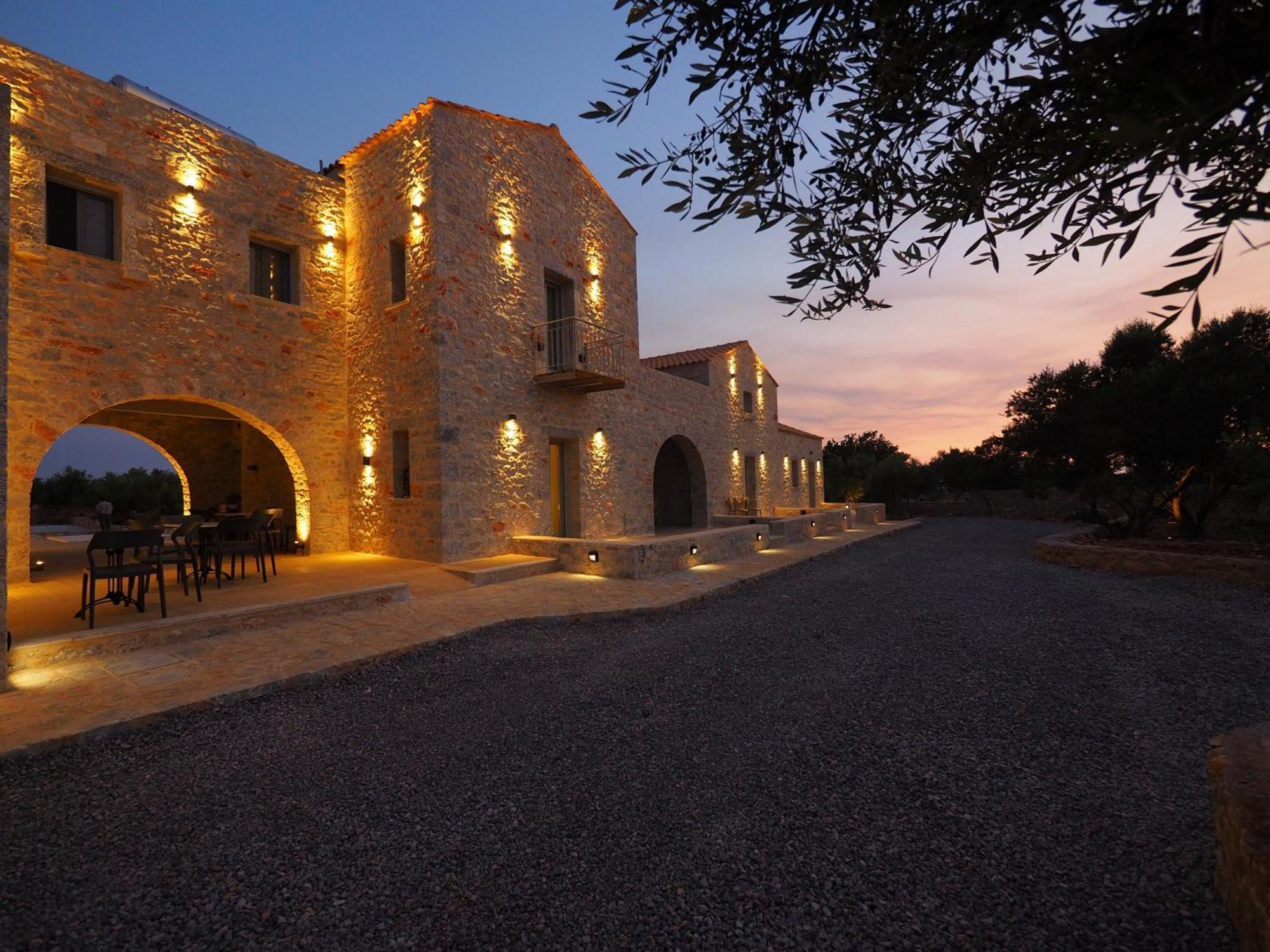 Terra Di Pietra Exclusive Suites & Apartments Areópoli Eksteriør bilde