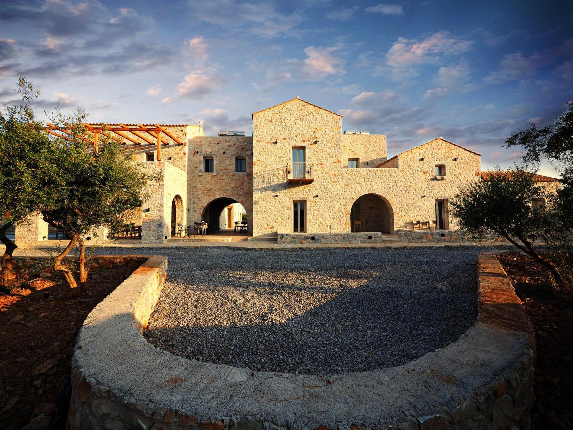 Terra Di Pietra Exclusive Suites & Apartments Areópoli Eksteriør bilde