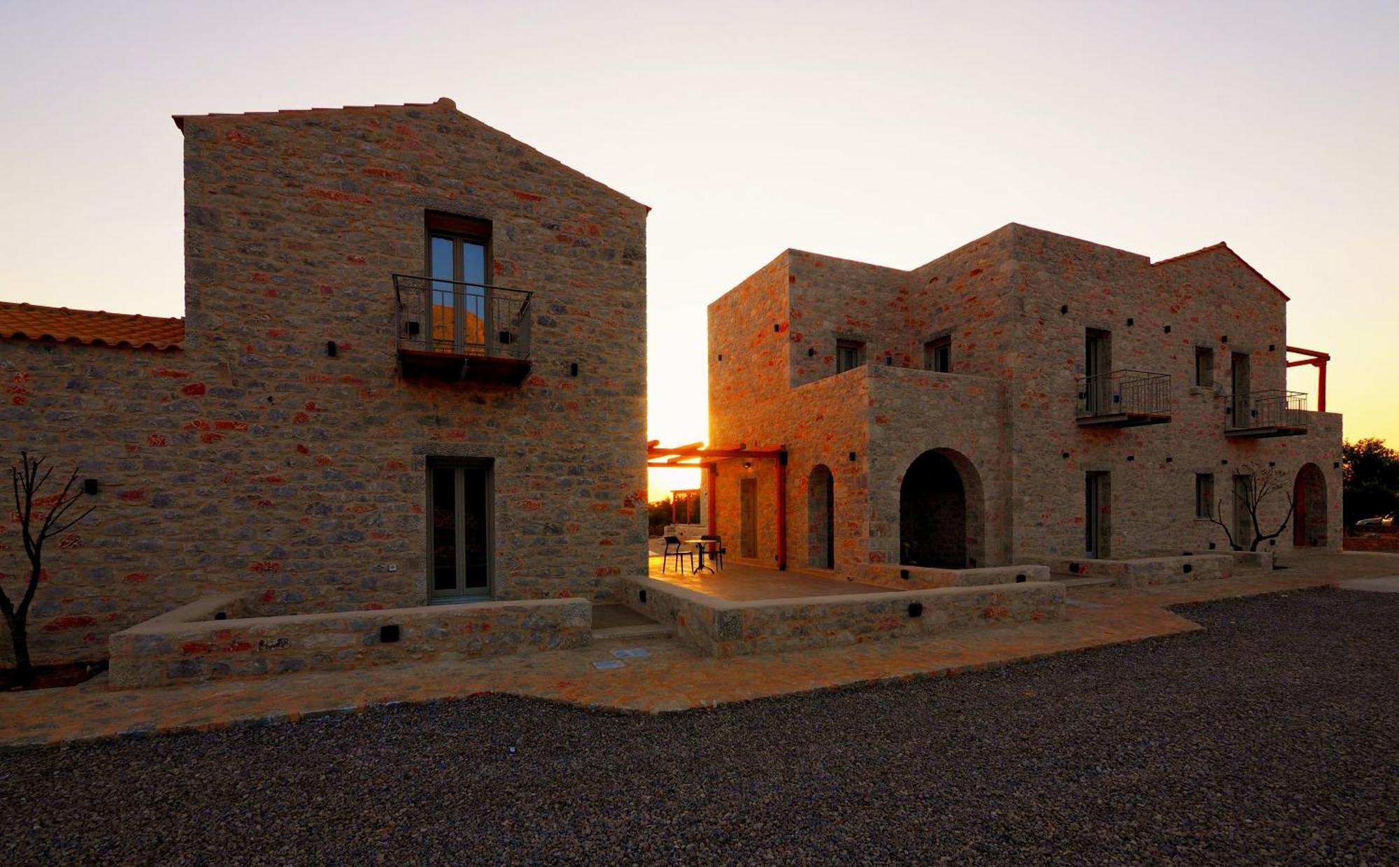Terra Di Pietra Exclusive Suites & Apartments Areópoli Eksteriør bilde
