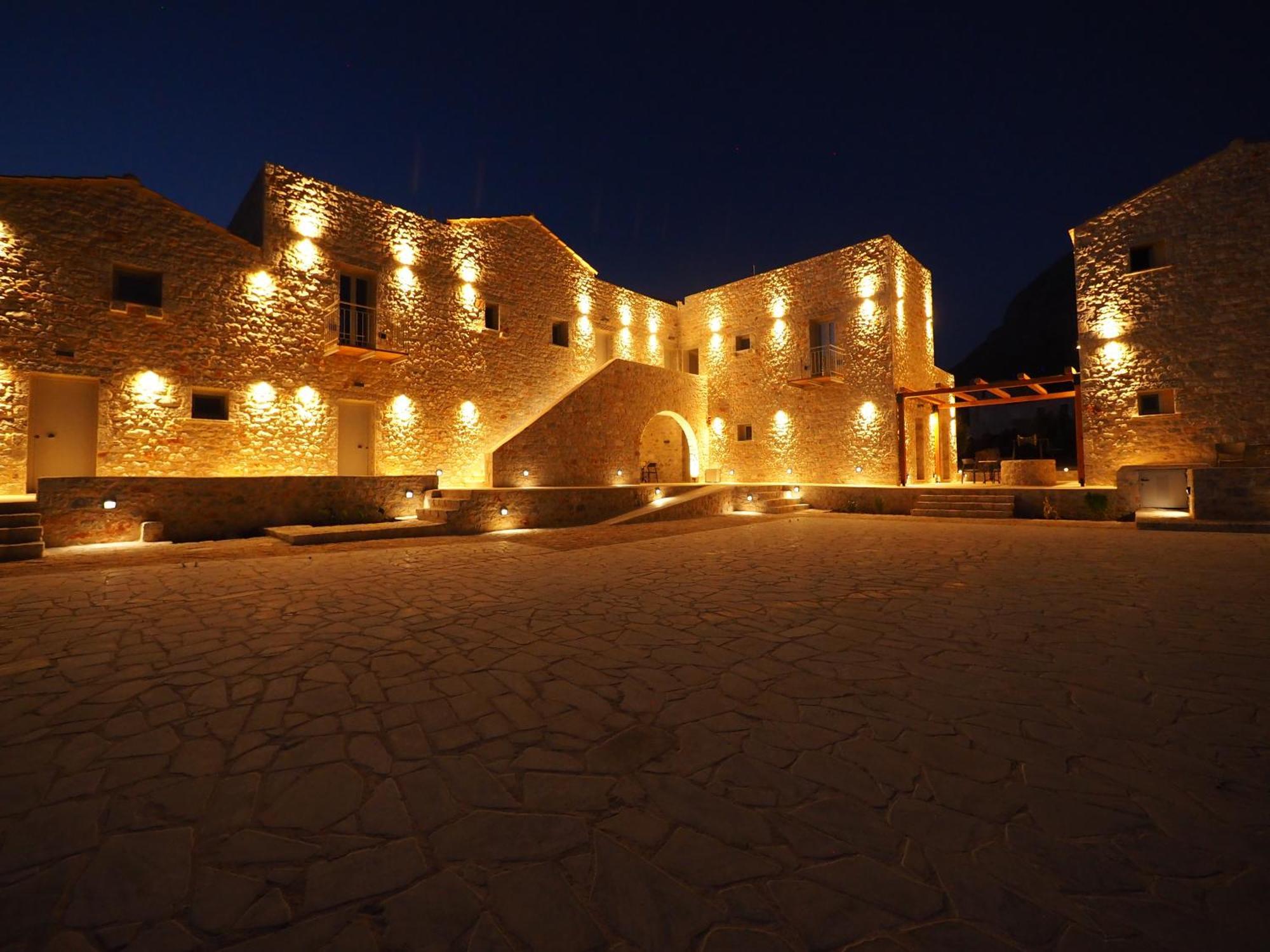 Terra Di Pietra Exclusive Suites & Apartments Areópoli Eksteriør bilde