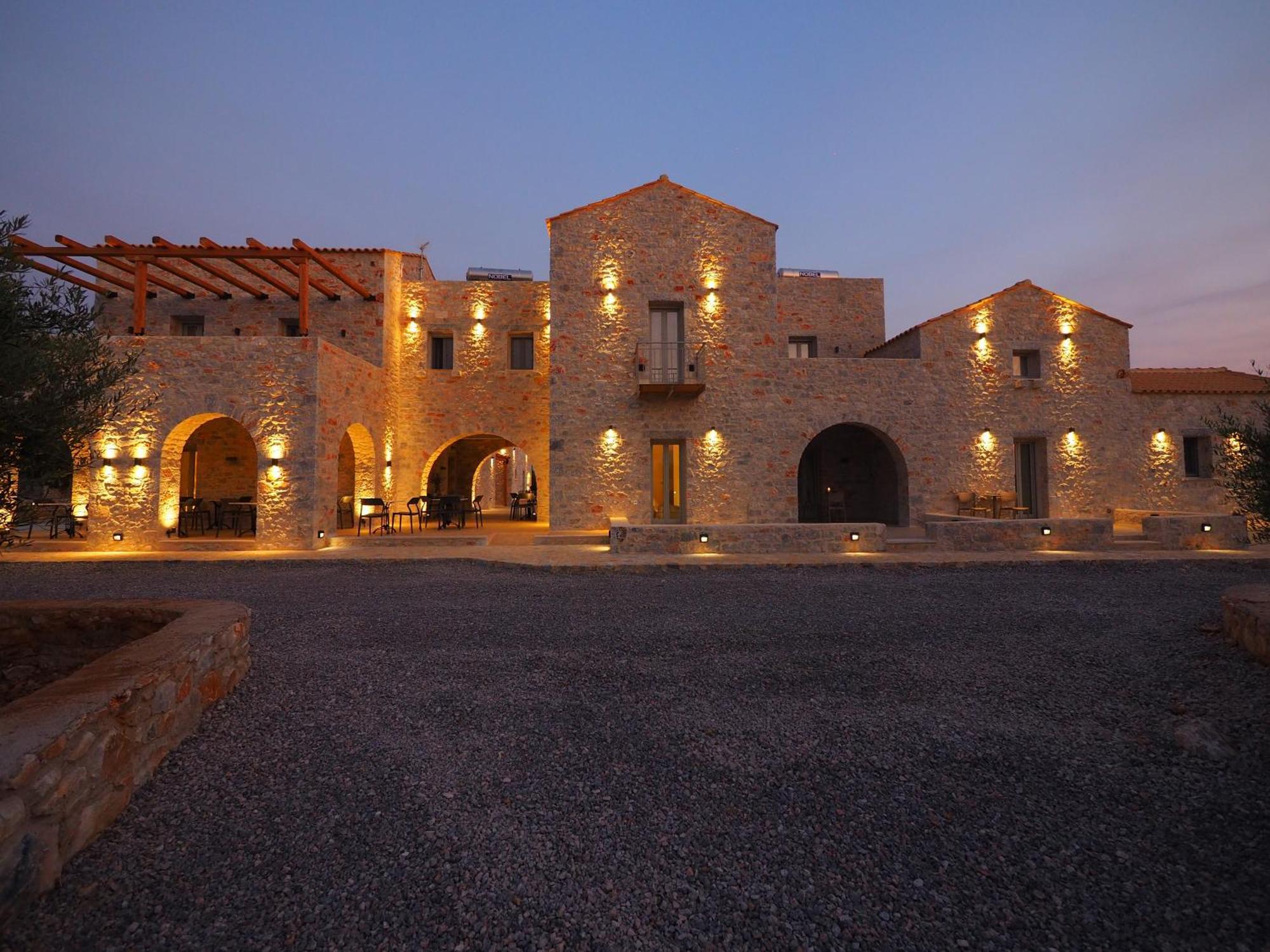 Terra Di Pietra Exclusive Suites & Apartments Areópoli Eksteriør bilde