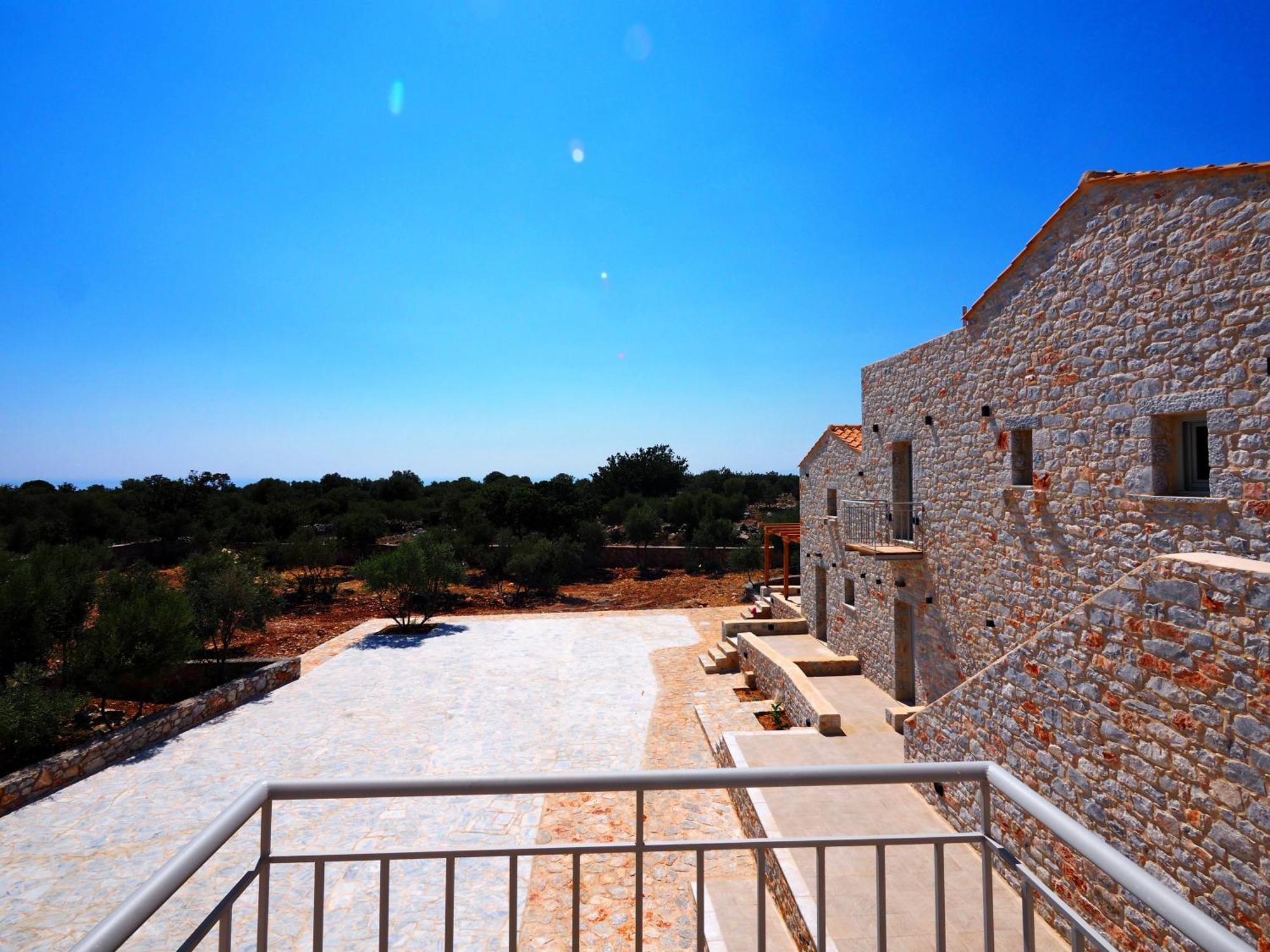 Terra Di Pietra Exclusive Suites & Apartments Areópoli Eksteriør bilde
