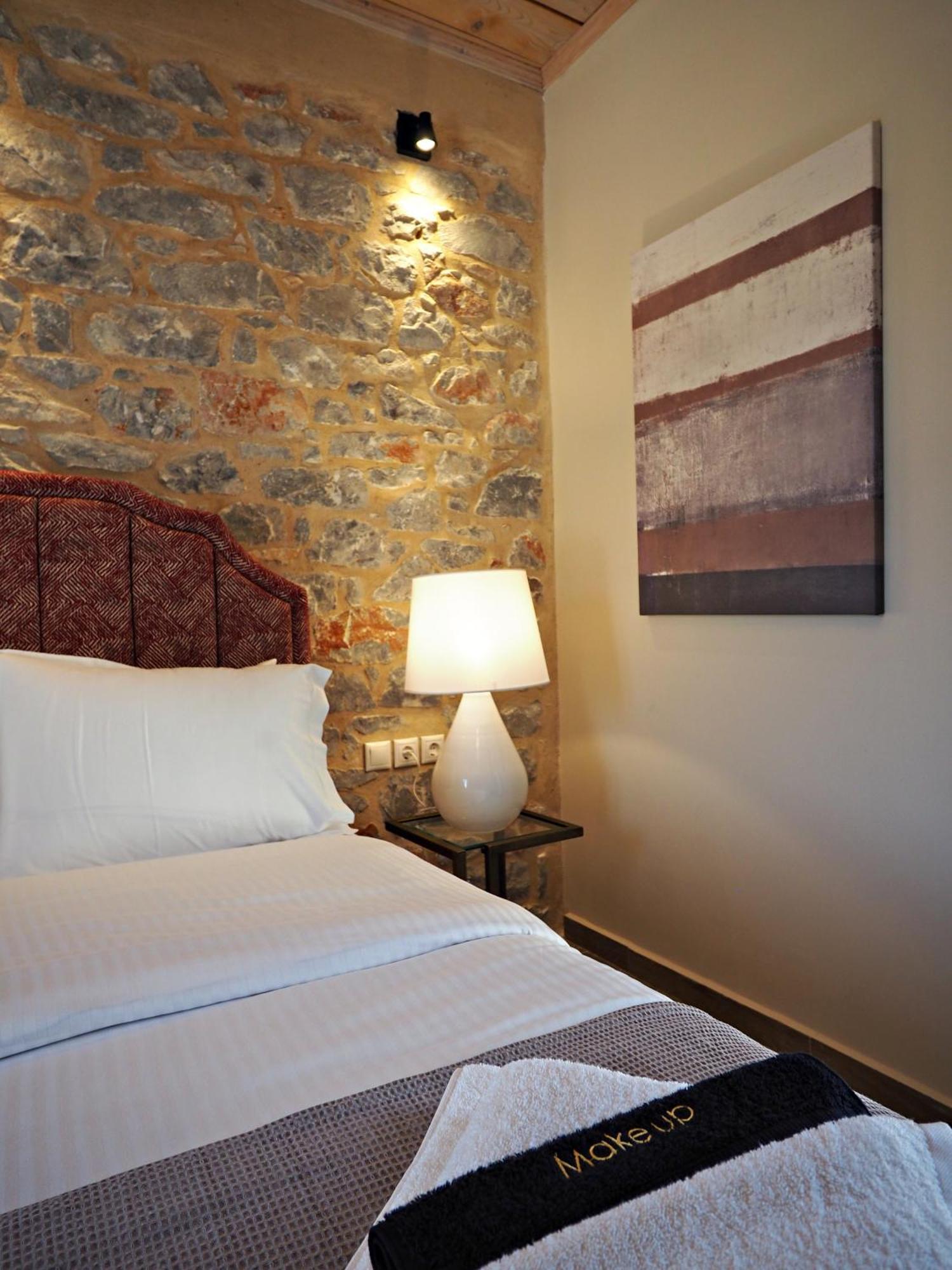 Terra Di Pietra Exclusive Suites & Apartments Areópoli Eksteriør bilde