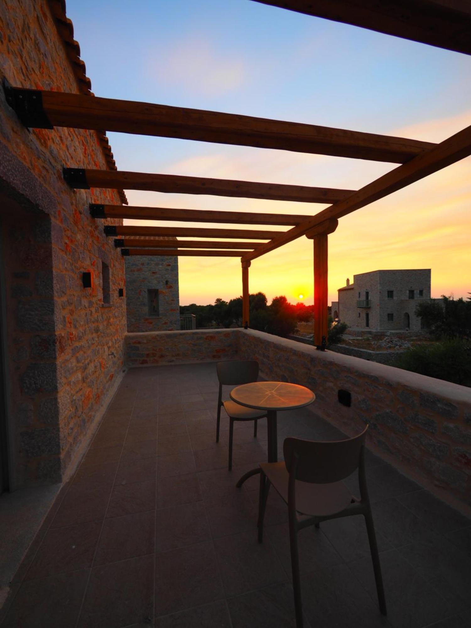 Terra Di Pietra Exclusive Suites & Apartments Areópoli Eksteriør bilde